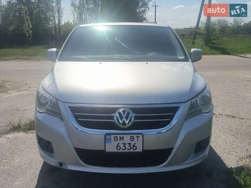 Авто Volkswagen Routan 2011 № 8848191