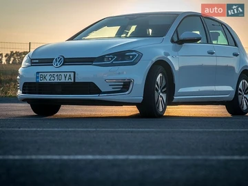 Авто Volkswagen E-Golf 2019 № 8848254