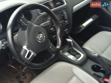 Авто Volkswagen Jetta 2012 № 8848398