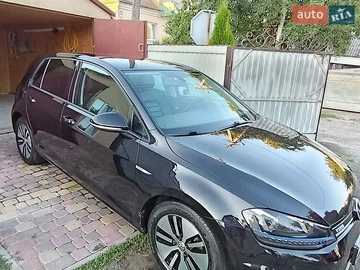 Авто Volkswagen E-Golf 2015 № 8849122