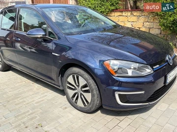 Авто Volkswagen E-Golf 2016 № 8849134