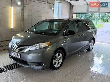 Авто Toyota Sienna 2012 № 8849139
