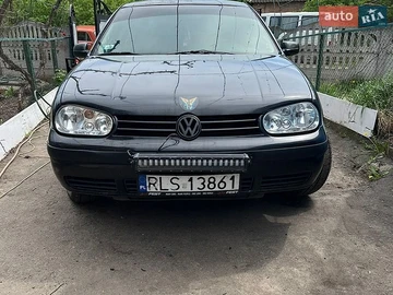 Авто Volkswagen Golf 2002 № 8849437