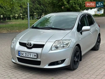 Авто Toyota Auris 2007 № 8849591