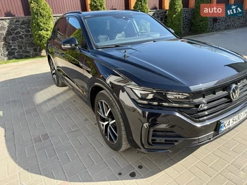 Авто Volkswagen Touareg 2021 № 8850241