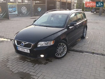 Авто Volvo V50 2012 № 8850901