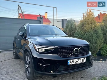 Авто Volvo Xc40 2023 № 8850947