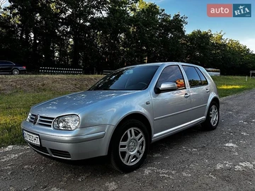Авто Volkswagen Golf 2000 № 8850963