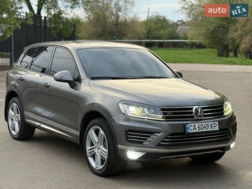 Авто Volkswagen Touareg 2015 № 8851008