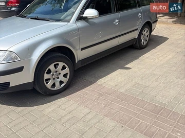 Авто Volkswagen Passat 2005 № 8851852