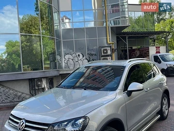 Авто Volkswagen Touareg 2013 № 8852089