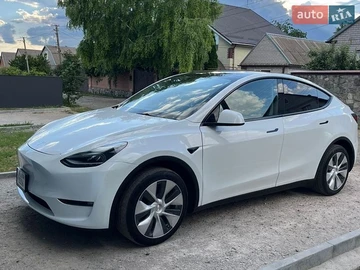 Авто Tesla Model Y 2023 № 8852114