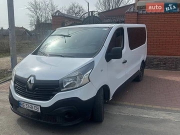 Авто Renault Trafic 2015 № 8852520