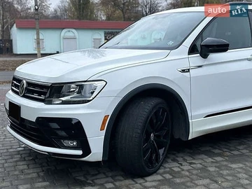 Авто Volkswagen Tiguan 2020 № 8852536