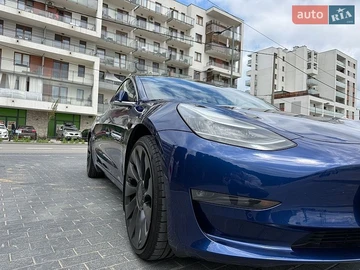 Авто Tesla Model 3 2019 № 8852543