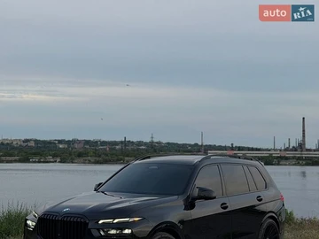 Авто BMW X7 2022 № 8852573
