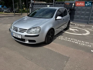 Авто Volkswagen Golf 2004 № 8852737