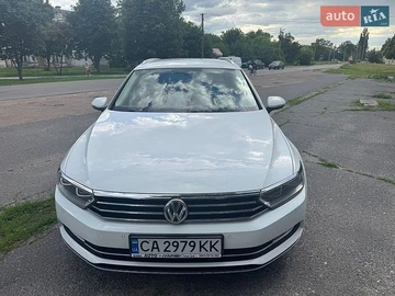 Авто Volkswagen Passat 2017 № 8853048