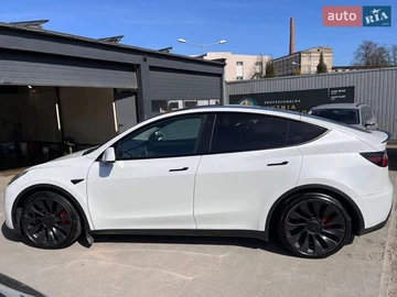 Авто Tesla Model Y 2021 № 8853057