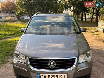 Авто Volkswagen Touran 2007 № 8854328