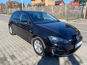 Авто Volkswagen E-Golf 2015 № 8854812