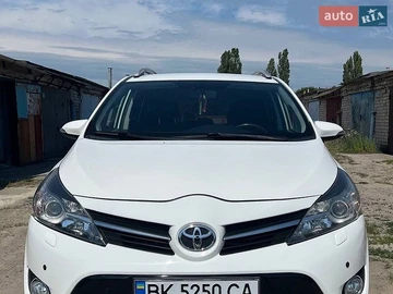 Авто Toyota Verso 2014 № 8855105