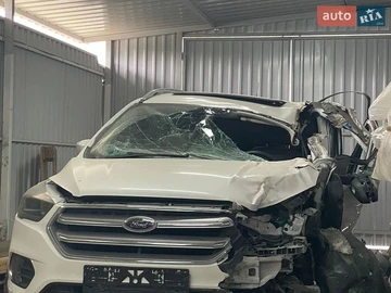 Авто Ford Escape 2017 № 8856939