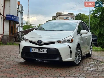 Авто Toyota Prius V 2014 № 8857226