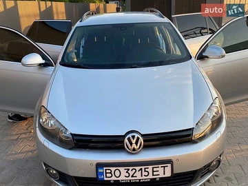 Авто Volkswagen Golf 2010 № 8857657