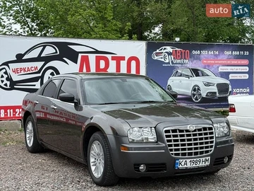Авто Chrysler 300 2010 № 8857666