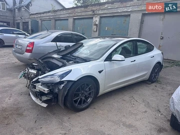 Авто Tesla Model 3 2021 № 8857669