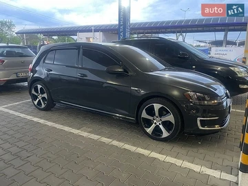 Авто Volkswagen E-Golf 2017 № 8857797