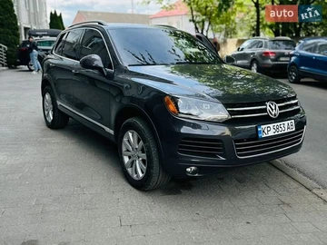Авто Volkswagen Touareg 2012 № 8857920