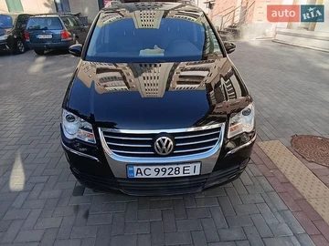 Авто Volkswagen Touran 2010 № 8858066