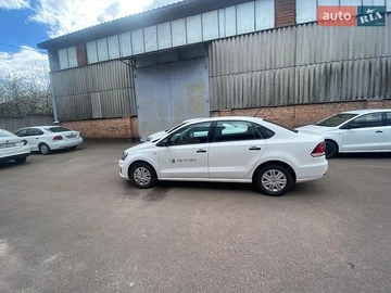 Авто Volkswagen Polo 2016 № 8858142