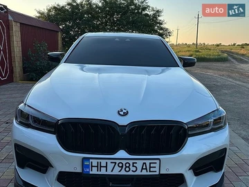 Авто BMW 5 Series 2018 № 8858216
