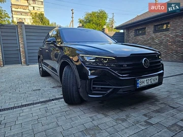 Авто Volkswagen Touareg 2021 № 8858288