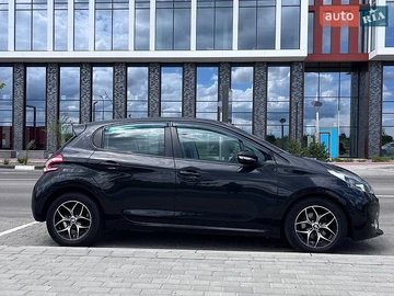 Авто Peugeot 208 2012 № 8858571