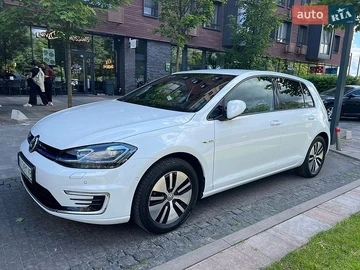 Авто Volkswagen E-Golf 2020 № 8859375