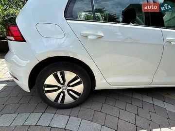 Авто Volkswagen E-Golf 2017 № 8859805
