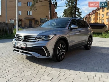 Авто Volkswagen Tiguan 2024 № 8859871