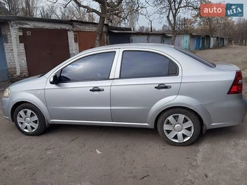Авто Chevrolet Aveo 2007 № 8860157
