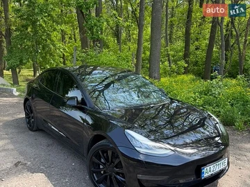 Авто Tesla Model 3 2018 № 8860418