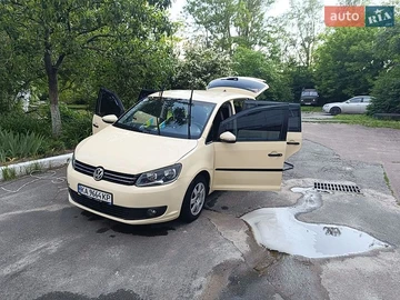 Авто Volkswagen Touran 2011 № 8860845