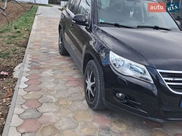 Авто Volkswagen Tiguan 2008 № 8860940