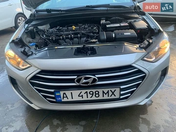 Авто Hyundai Elantra 2018 № 8860943
