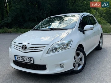 Авто Toyota Auris 2011 № 8861022