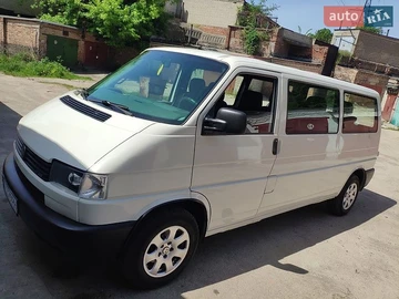 Авто Volkswagen Transporter 2000 № 8861125