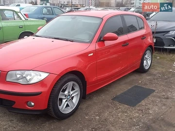 Авто BMW 1 Series 2004 № 8861351