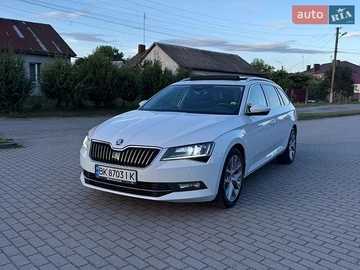 Авто Skoda Superb 2018 № 8861880